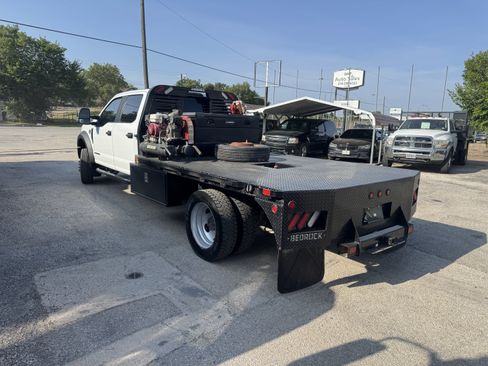 Used 2022 Ford F550 4x4 Crew Cab Super Duty w/ Power Equipment Group image 7