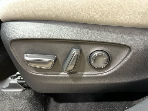 New 2026 Toyota Grand Highlander XLE image 17