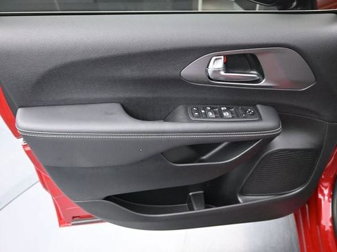 New 2025 Chrysler Voyager LX image 12