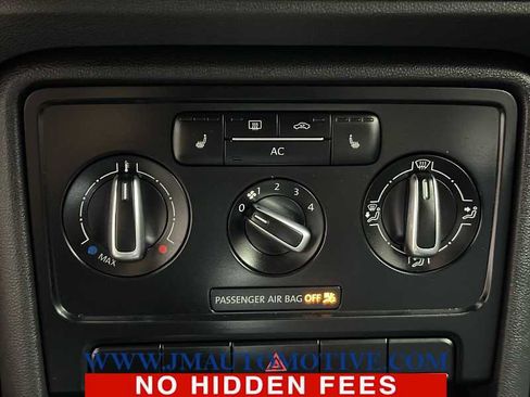 Used 2012 Volkswagen Beetle 2.5 FWD image 27