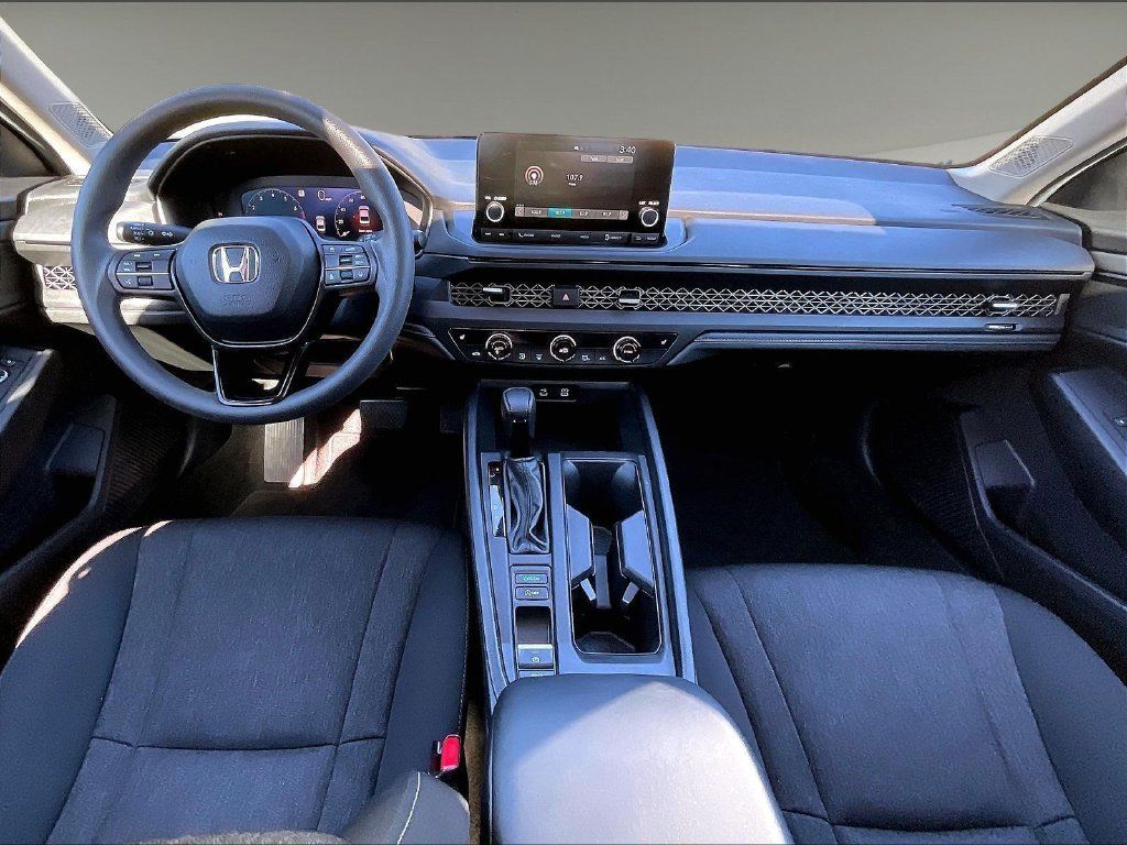 Used 2025 Honda Accord SE image 21