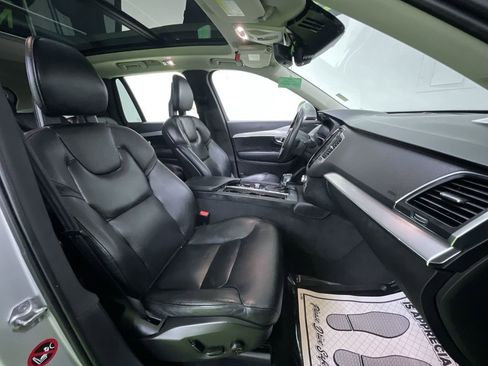 Used 2018 Volvo XC90 T6 Momentum w/ Convenience Package image 31