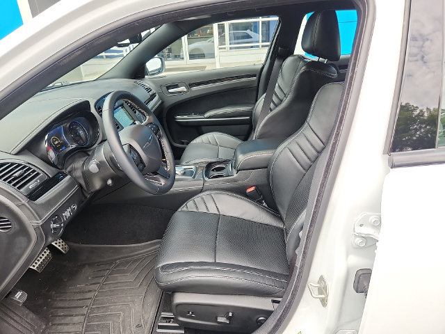 Used 2023 Chrysler 300 C RWD image 13