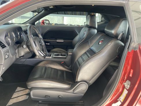 Used 2014 Dodge Challenger R/T image 18