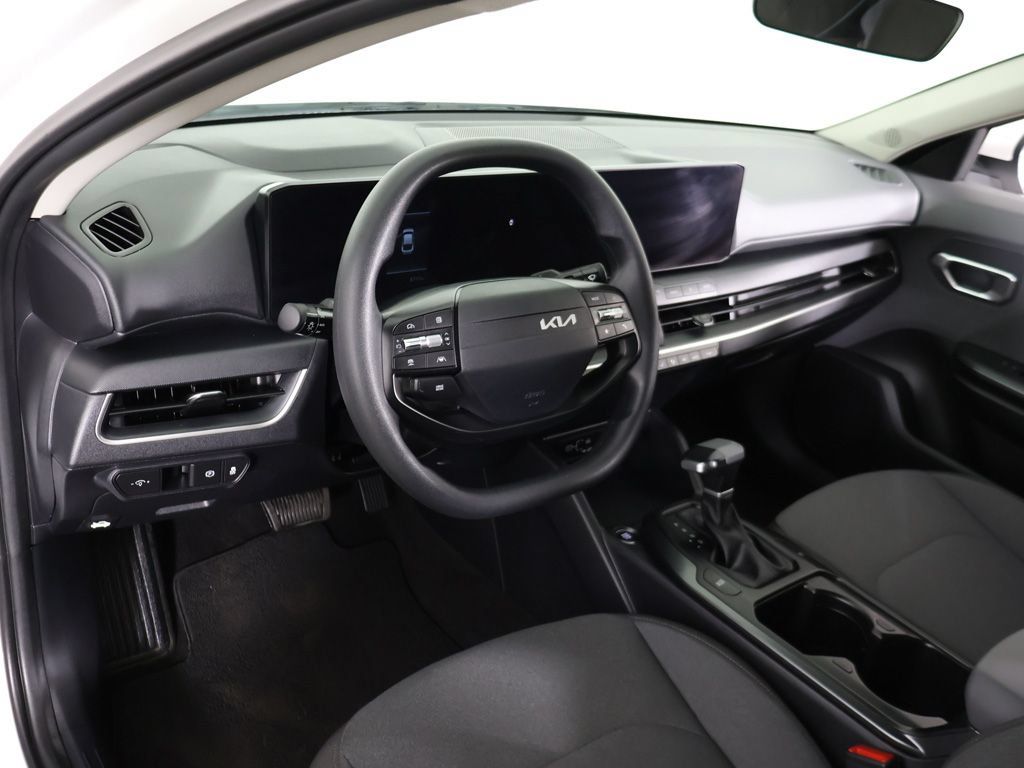 Certified 2025 Kia K4 FWD image 25