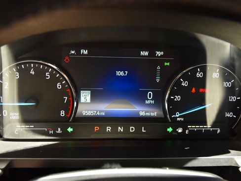Used 2022 Ford Explorer XLT w/ Equipment Group 202A RWD image 26