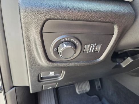 Certified 2025 Jeep Grand Cherokee L Laredo w/ Luxury Tech Group I RWD image 22