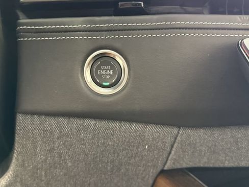 Used 2025 Cadillac Escalade Sport Platinum w/ LPO, Floor Liner Package AWD/4WD image 10