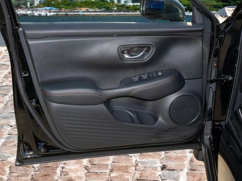 Certified 2024 Honda HR-V Sport image 10