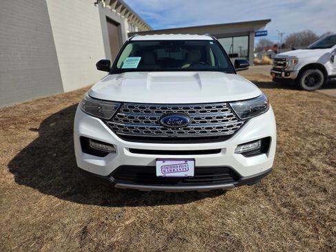 Used 2020 Ford Explorer Limited w/ Class III Trailer Tow Package image 3