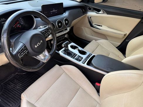 Used 2022 Kia Stinger GT1 RWD image 6