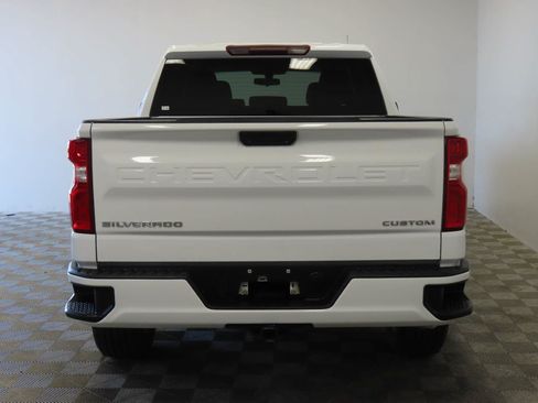 Used 2021 Chevrolet Silverado 1500 Custom RWD image 4