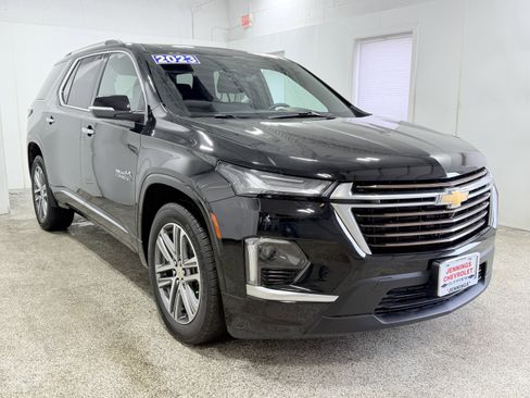 Used 2023 Chevrolet Traverse High Country AWD/4WD image 1