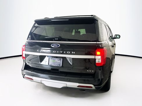Used 2024 Ford Expedition Max XLT image 9