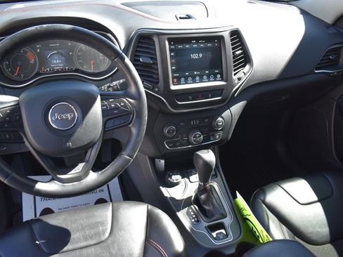Used 2021 Jeep Cherokee Trailhawk AWD/4WD image 17