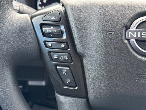 Used 2023 Nissan Frontier SV w/ Midnight Edition Package image 30