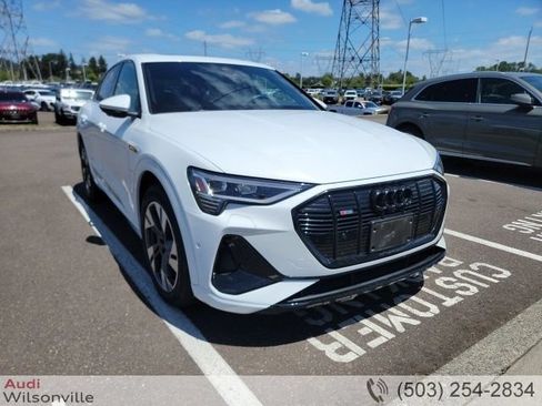 Used 2023 Audi e-tron Premium w/ Convenience Plus Package AWD/4WD image 1