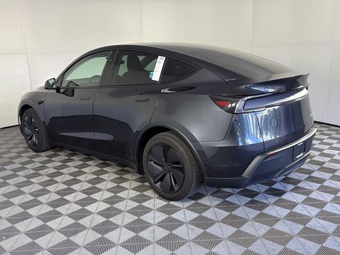 Used 2026 Tesla Model Y Long Range AWD/4WD image 7