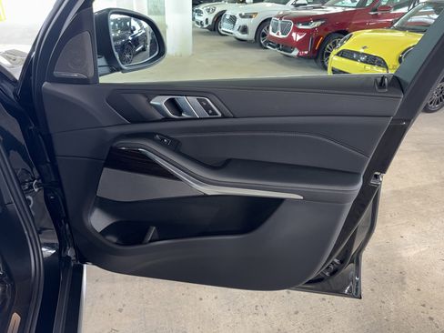 Used 2026 BMW X5 sDrive40i RWD image 9