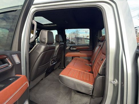 Used 2024 GMC Sierra 2500 Denali Ultimate w/ Snow Plow Prep/Camper Package image 27