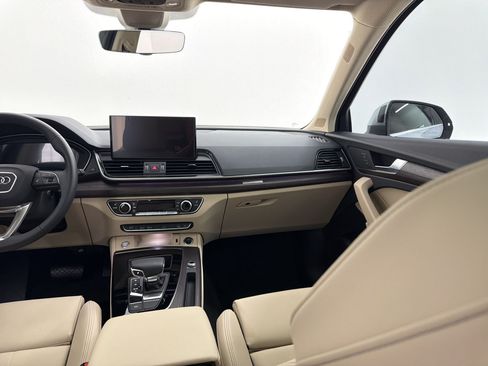 Certified 2025 Audi Q5 2.0T Premium Plus AWD/4WD image 27