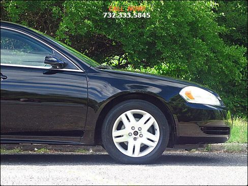 Used 2016 Chevrolet Impala LT image 23