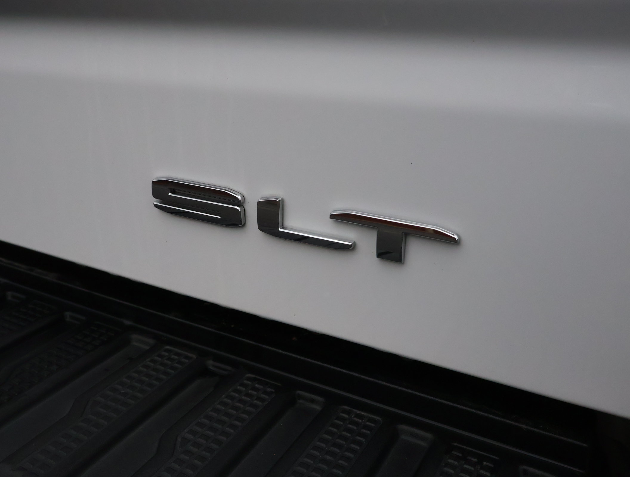 Used 2023 GMC Sierra 1500 SLT w/ SLT Premium Package AWD/4WD image 32