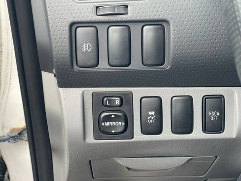 Used 2013 Toyota Tacoma 4x4 Double Cab w/ SR5 Pkg image 18