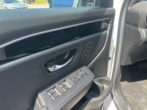 Used 2025 Honda Pilot Touring image 12