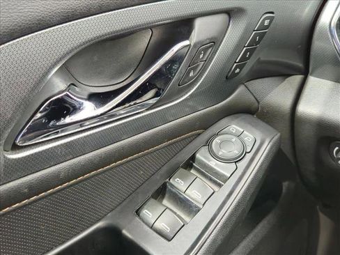 Used 2020 Chevrolet Traverse Premier w/ Redline Edition FWD image 18
