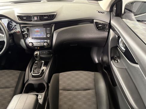 Used 2022 Nissan Rogue Sport SV AWD/4WD image 30