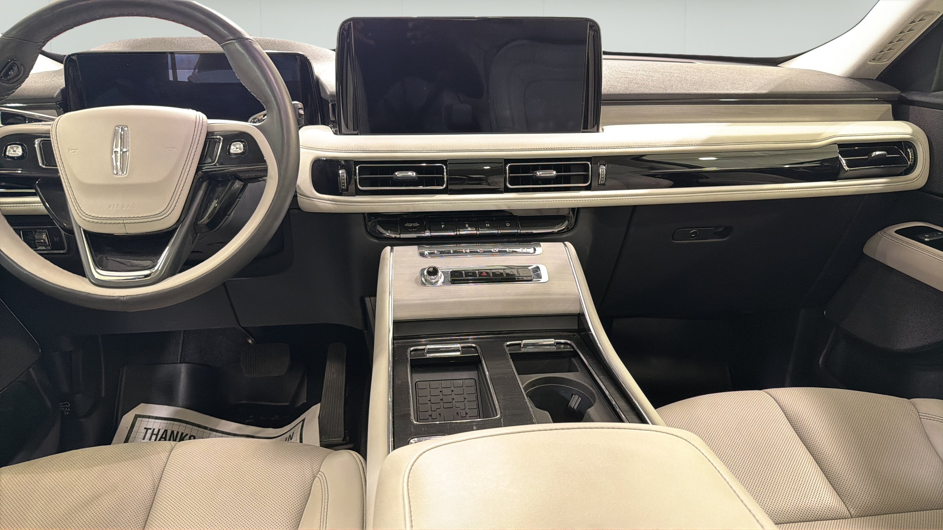 Used 2025 Lincoln Aviator Reserve w/ Jet Appearance Package RWD image 25