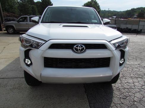Used 2019 Toyota 4Runner TRD Off-Road Premium AWD/4WD image 8
