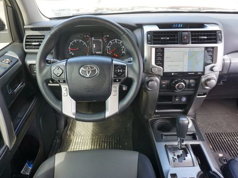 Used 2022 Toyota 4Runner SR5 Premium w/ Moonroof Package AWD/4WD image 6