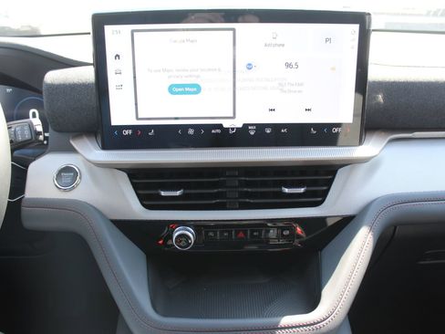 New 2026 Ford Explorer Active AWD/4WD image 35