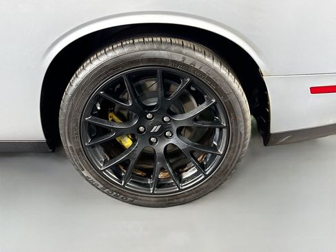 Used 2019 Dodge Challenger R/T Scat Pack w/ Dynamics Package RWD image 35