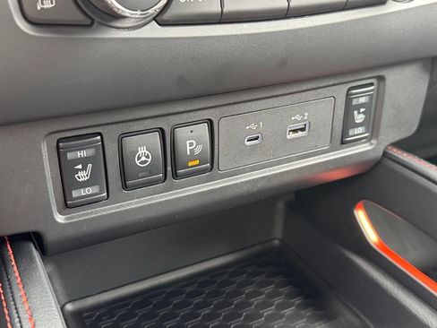 Used 2025 Nissan Frontier PRO-4X w/ Pro Convenience Package AWD/4WD image 21