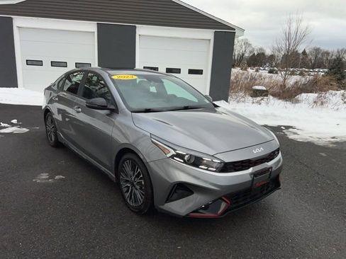 Used 2023 Kia Forte GT-Line w/ GT-Line Premium Package image 5