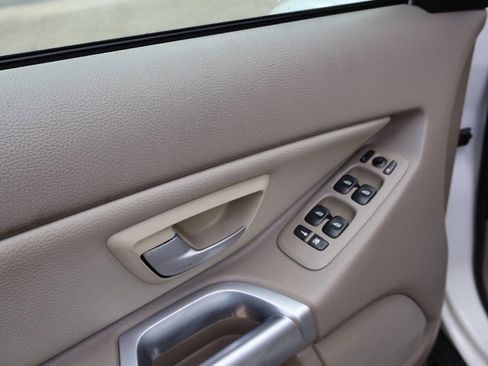 Used 2005 Volvo XC90 2.5T FWD image 11