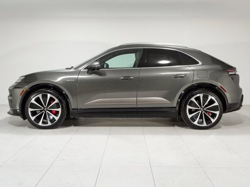 Certified 2024 Porsche Macan Turbo Electric image 13
