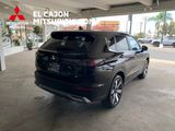 New 2025 Mitsubishi Outlander SE image 3
