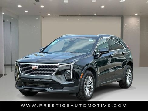 Used 2024 Cadillac XT4 Premium Luxury w/ Cold Weather Package FWD image 1