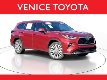 Used 2023 Toyota Highlander Platinum