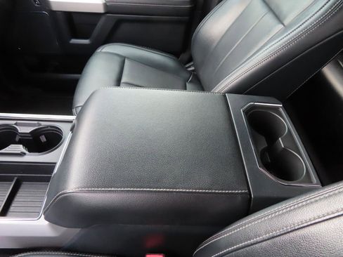 Used 2022 Ford F250 Lariat w/ Chrome Package image 43