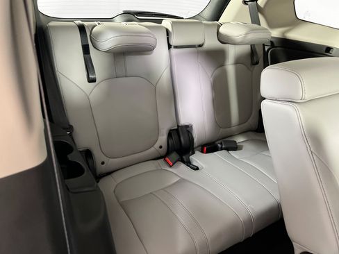 Used 2023 Honda Pilot EX-L image 25