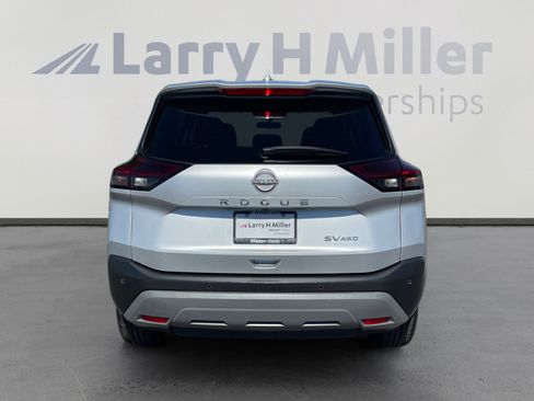 Used 2022 Nissan Rogue SV AWD/4WD image 4