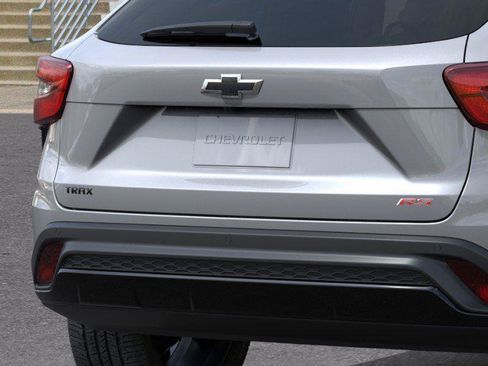 New 2026 Chevrolet Trax RS w/ Driver Confidence Package FWD image 14