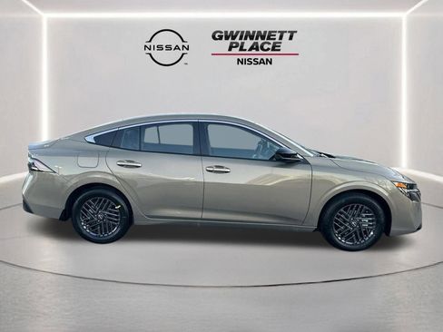 New 2026 Nissan Sentra SV w/ SV Convenience Package FWD image 4