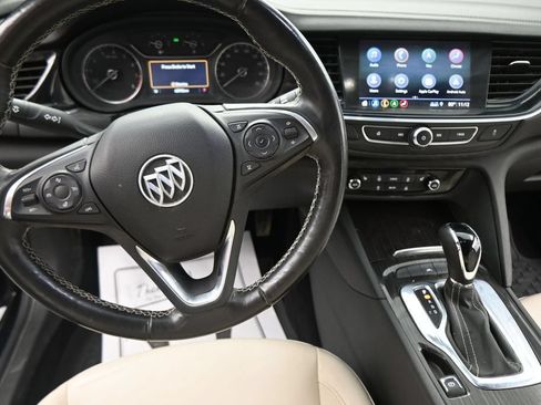 Used 2019 Buick Regal Avenir w/ Driver Confidence Package II FWD image 37