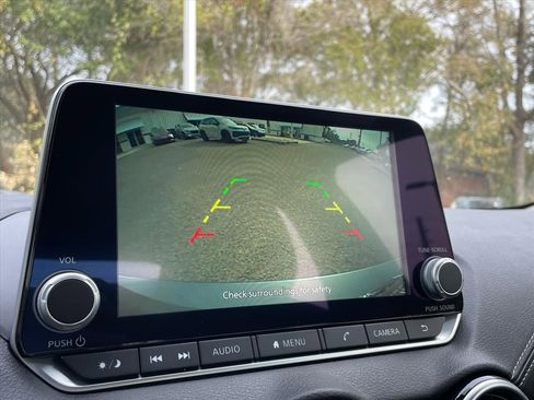 Used 2024 Nissan Sentra SV image 19